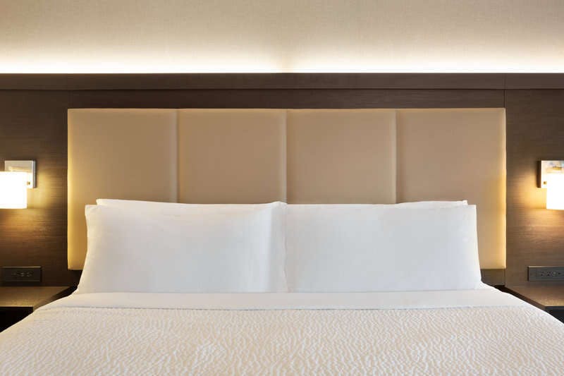 Hotel Holiday Inn Express & Suites Redding photo 4