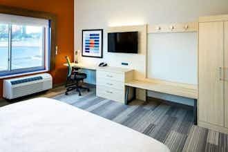 Hotel Holiday Inn Express & Suites Bend South photo 5