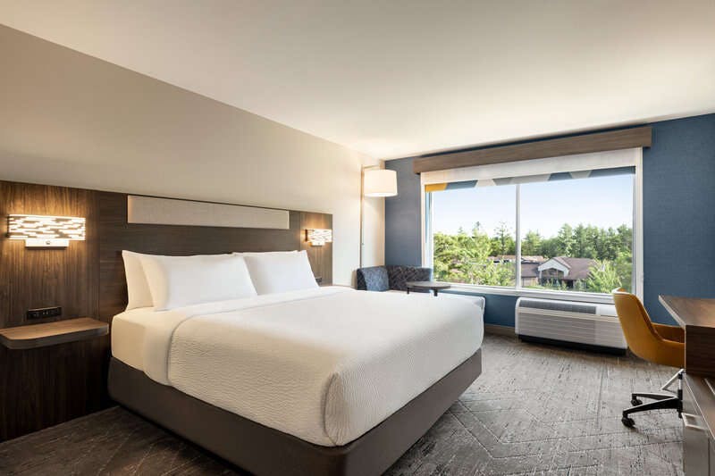 Hotel Holiday Inn Express & Suites Rhinelander photo 3