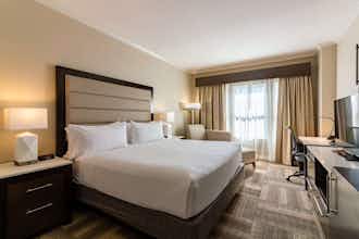 Hotel Holiday Inn Express Savannah Historic District photo 2