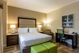 Hotel Holiday Inn Express Savannah Historic District photo 1