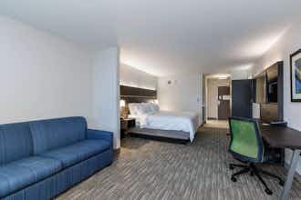 Hotel Holiday Inn Express & Suites South Bend Casino photo 1