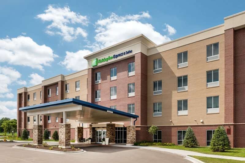 Holiday Inn Express & Suites St. Louis Chesterfield