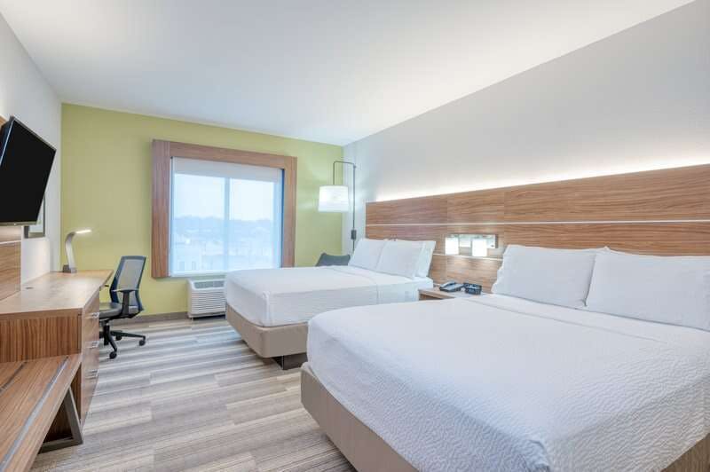 Hotel Holiday Inn Express & Suites St. Louis Chesterfield photo 4