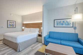 Hotel Holiday Inn Express & Suites St. Louis Chesterfield photo 2