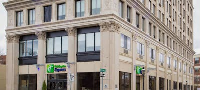 Holiday Inn Express Springfield Downtown