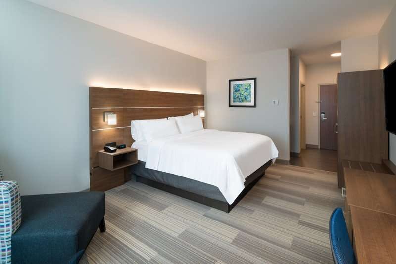 Hotel Holiday Inn Express & Suites St Peters photo 1