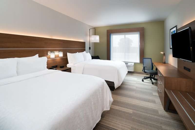Hotel Holiday Inn Express & Suites St Peters photo 5