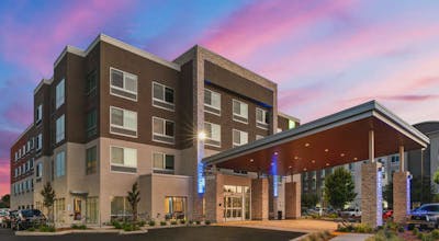 Holiday Inn Express & Suites Suisun City