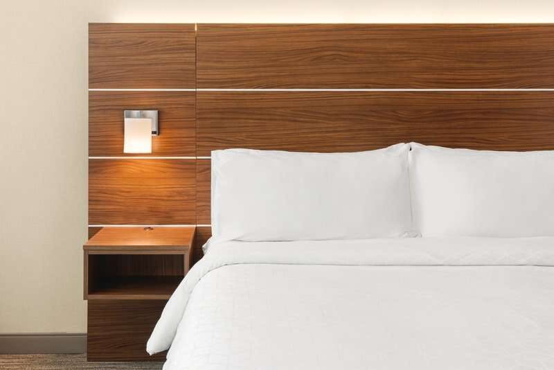 Hotel Holiday Inn Express & Suites Suisun City photo 1