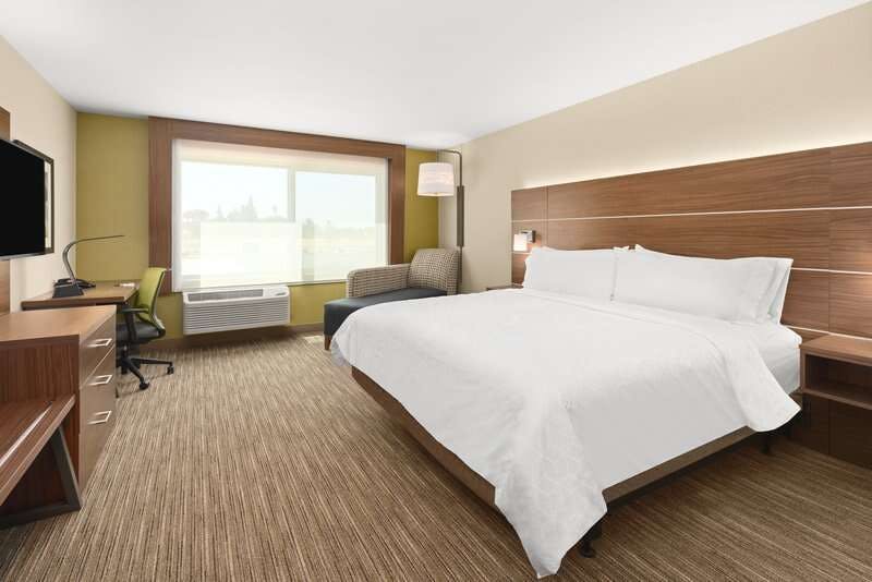 Hotel Holiday Inn Express & Suites Suisun City photo 2
