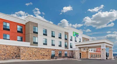 Holiday Inn Express & Suites Trinidad