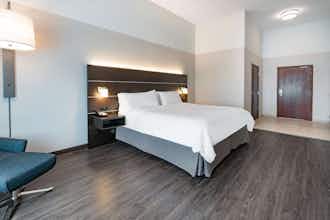 Hotel Holiday Inn Express & Suites Trinidad photo 1