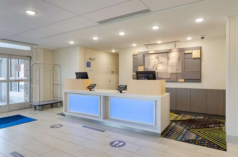 Hotel Holiday Inn Express & Suites Abingdon photo 4