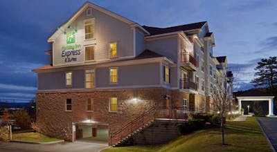 Holiday Inn Express & Suites White River Junction