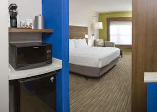 Hotel Holiday Inn Express & Suites White River Junction photo 3