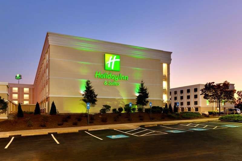 Holiday Inn & Suites Atlanta Airport North