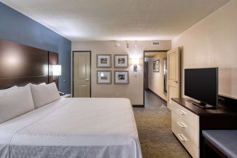 Hotel Holiday Inn & Suites Atlanta Airport North photo 3
