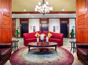 Hotel Holiday Inn Dallas Market Center photo 4