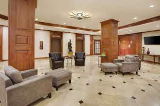 Hotel Holiday Inn Dallas Market Center photo 5