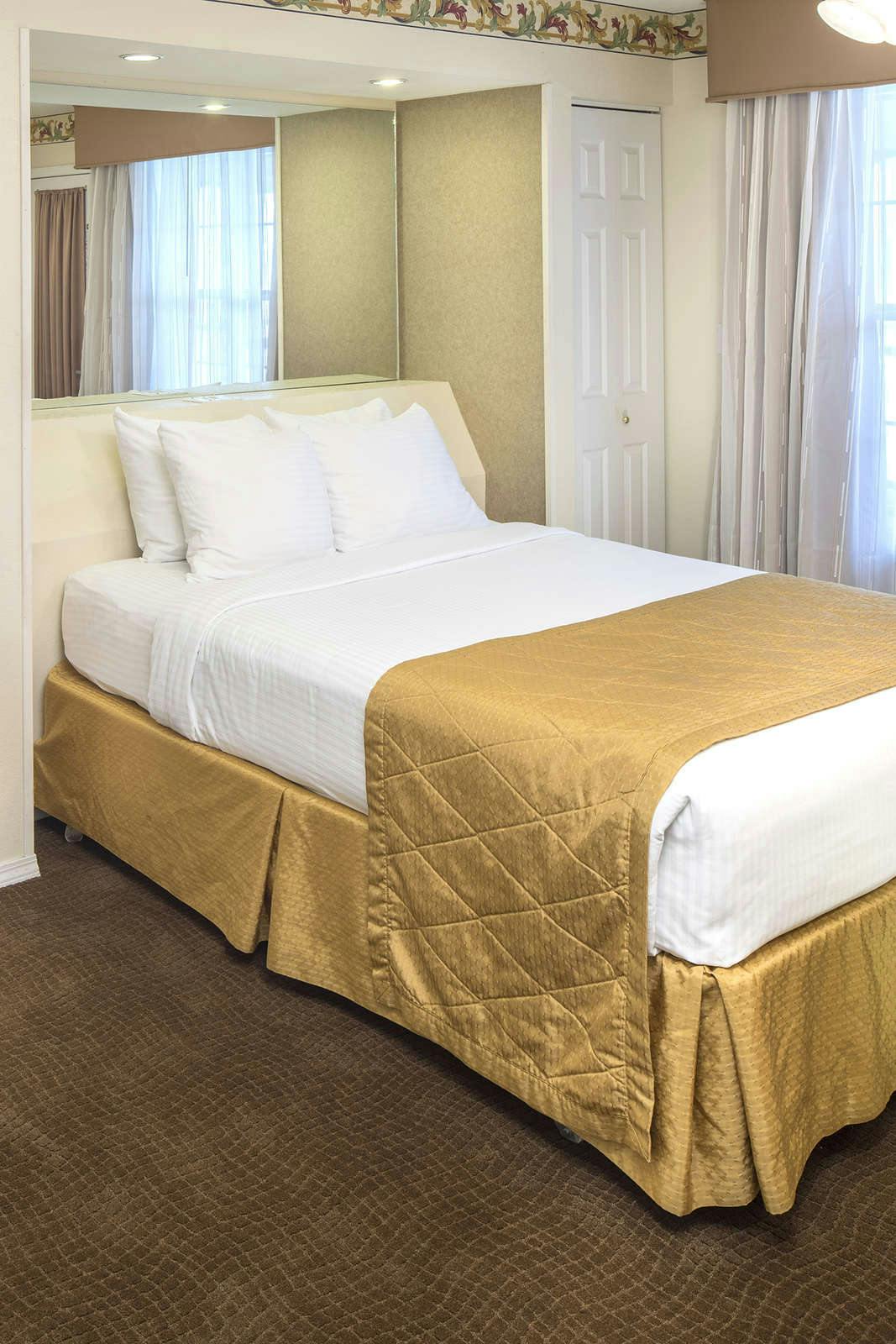 Hotel The Suites at Fall Creek photo 1