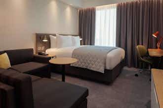 Hotel Holiday Inn London Heathrow Bath Road photo 2