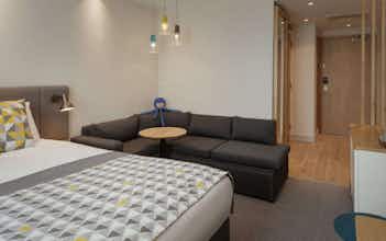 Hotel Holiday Inn London Heathrow Bath Road photo 3