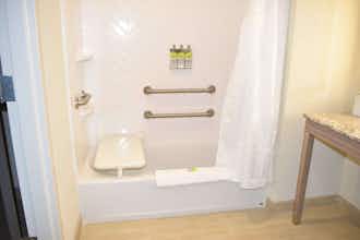 Hotel Holiday Inn Kansas City Northeast photo 5