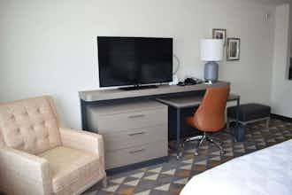 Hotel Holiday Inn Kansas City Northeast photo 4