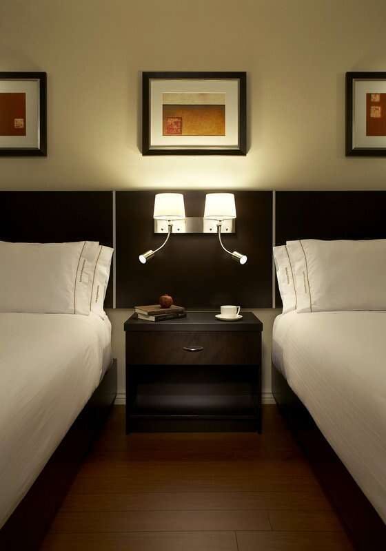Hotel Holiday Inn & Suites Montreal Airport photo 3