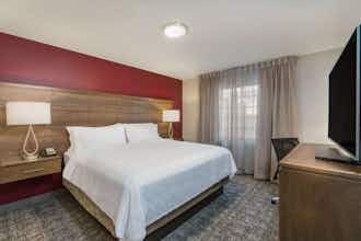 Hotel Staybridge Suites Anchorage photo 1