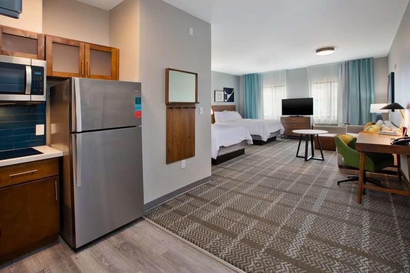 Hotel Staybridge Suites Ames photo 4