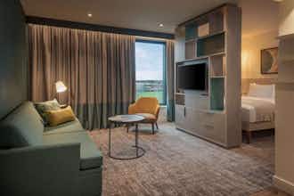Hotel Staybridge Suites London Heathrow Bath Road photo 5