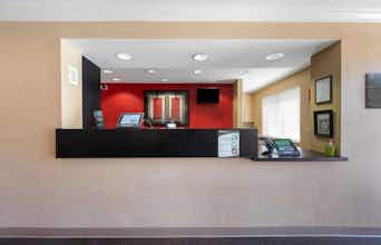 Hotel Candlewood Suites Jacksonville Southpoint photo 4