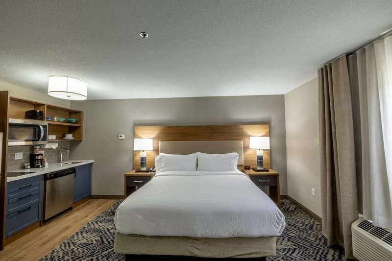 Hotel Candlewood Suites Wichita Northwest photo 4