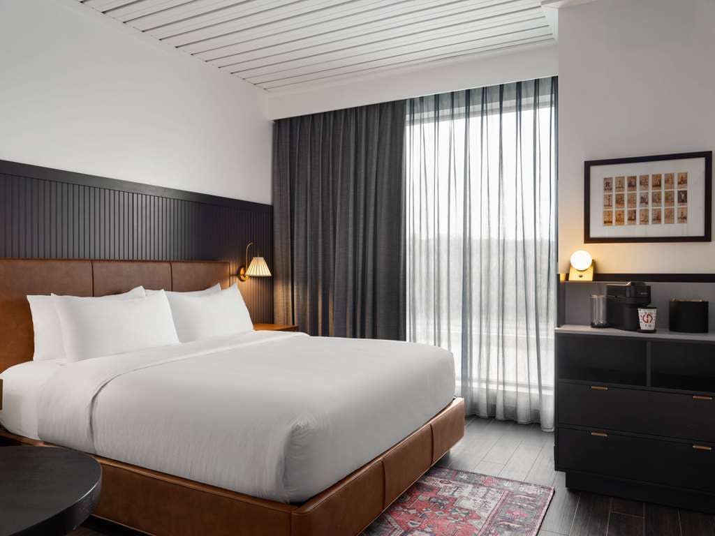 Hotel Origin Kansas City Riverfront, a Wyndham Hotel photo 2