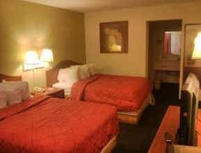 Hotel Super 8 by Wyndham Wichita Falls photo 1