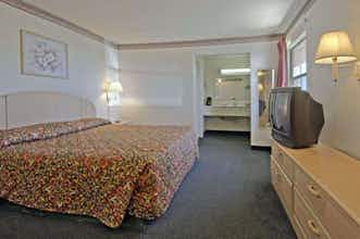 Hotel Super 8 by Wyndham Wichita Falls photo 2