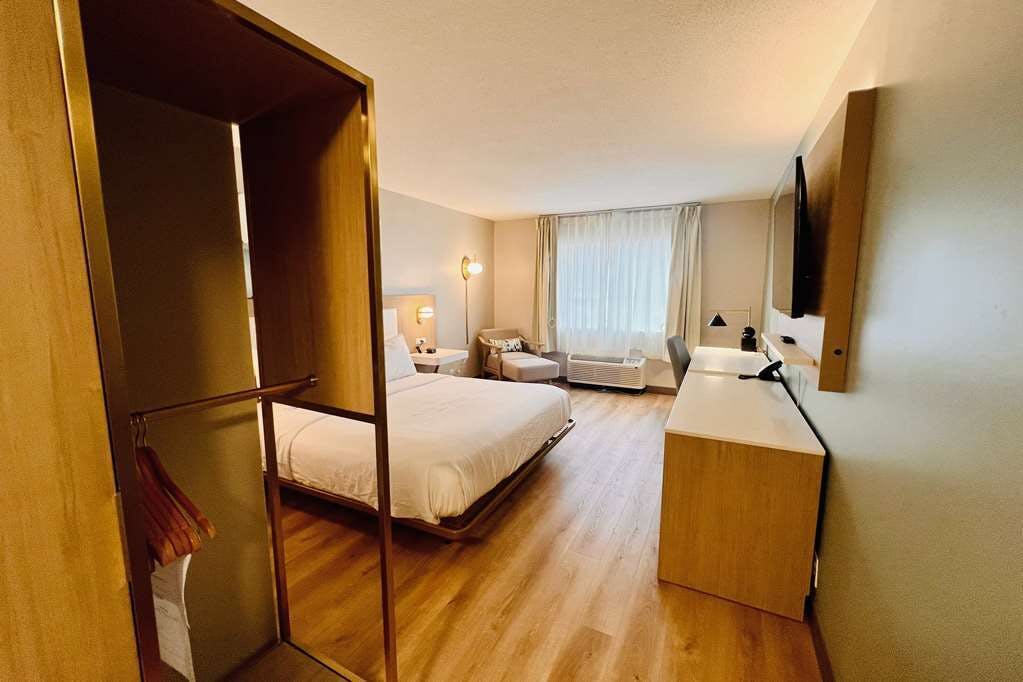 Hotel Wyndham Garden Louisville KY photo 4