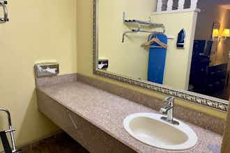 Hotel Super 8 Albuquerque Downtown photo 5