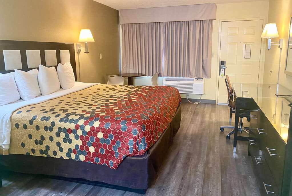 Hotel Super 8 Albuquerque Downtown photo 4