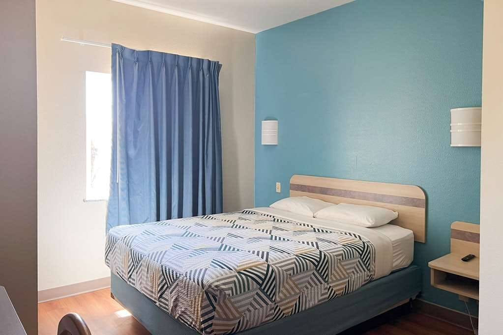 Hotel Baymont by Wyndham Kingdom City photo 1