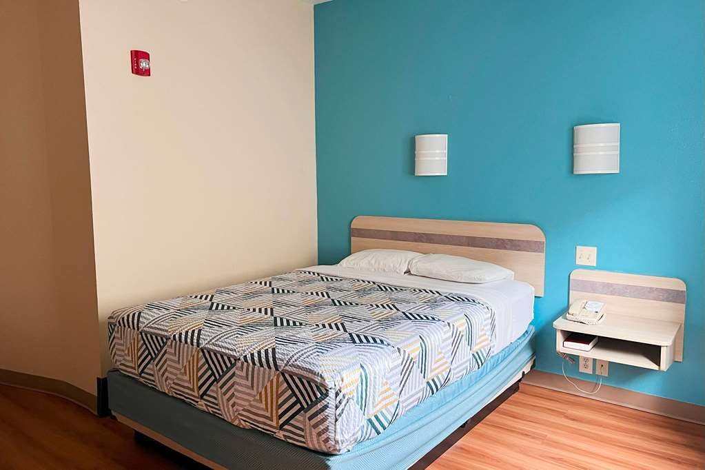 Hotel Baymont by Wyndham Kingdom City photo 2