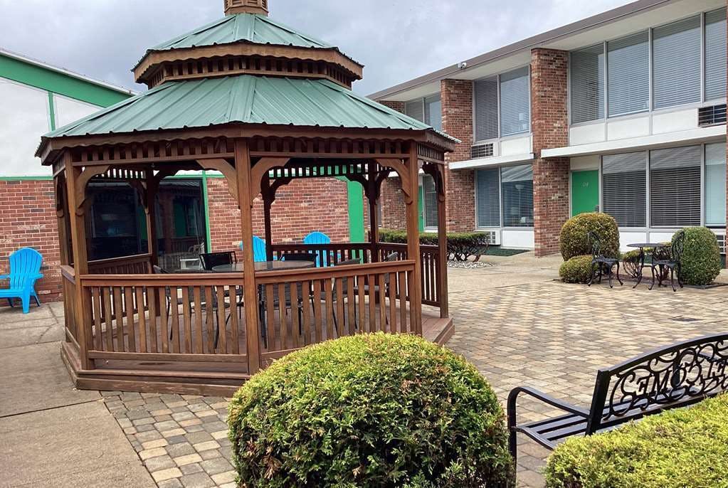 Ramada by Wyndham Butler/Tesla Biohealing Resort