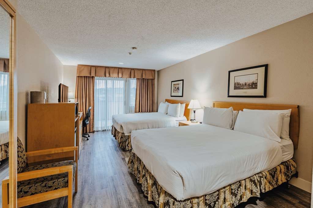 Hotel Sure Stay Plus By Best Western Coquitlam photo 1
