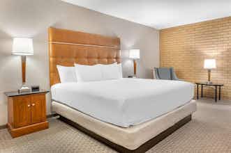 Hotel Drury Inn and Suites Champaign photo 5