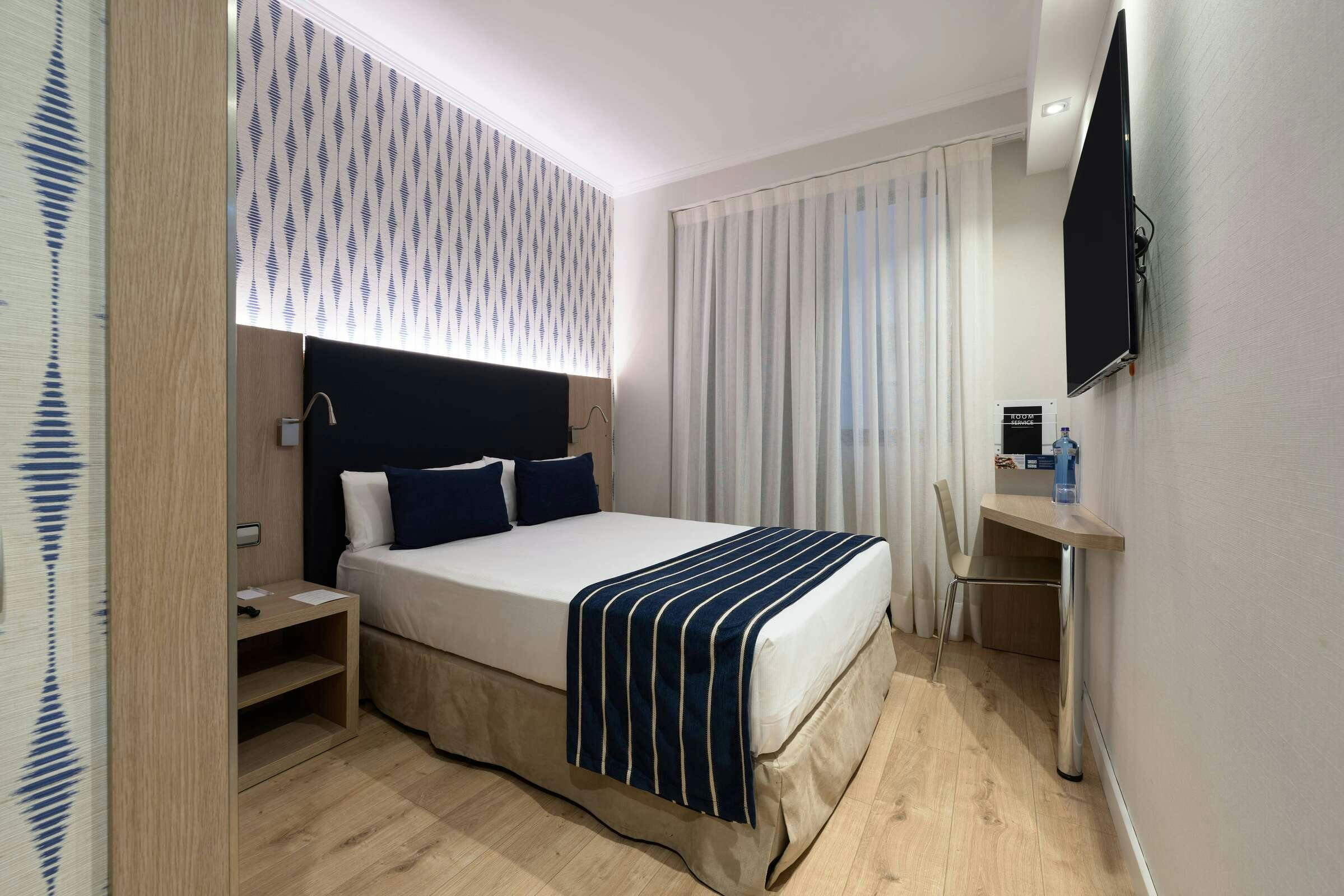 Hotel Catalonia Roma photo 2