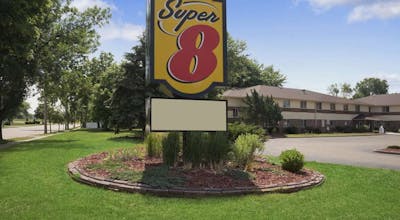 Super 8 Whitewater WI