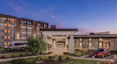 Crowne Plaza Milwaukee South