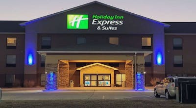 Holiday Inn Express & Suites Junction City